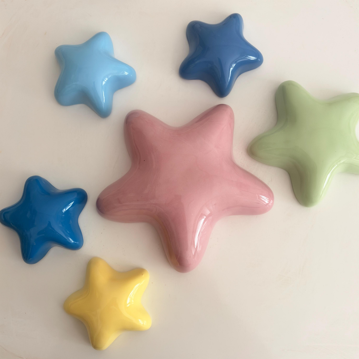 Handmade Ceramic Bubble Stars – Glossy Pastel Nursery Wall Art | LA001