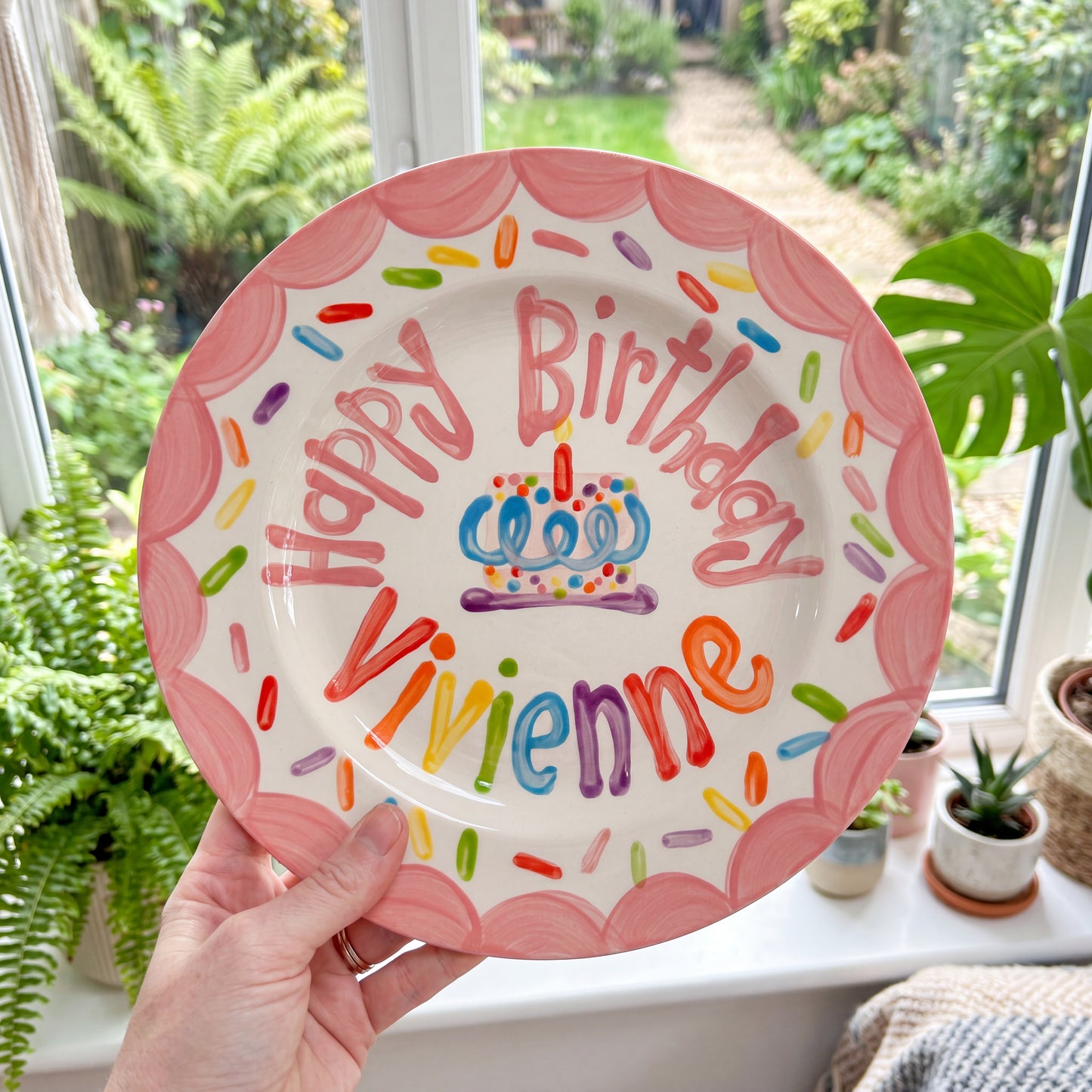 Personalized Birthday Plate – Pink Scalloped Border, Colorful Sprinkles & Cake Design | BHL010