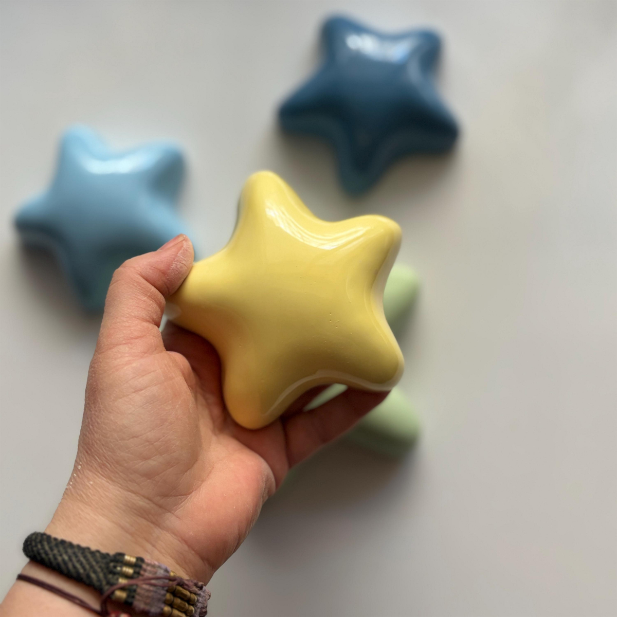 Handmade Ceramic Bubble Stars – Glossy Pastel Nursery Wall Art | LA001