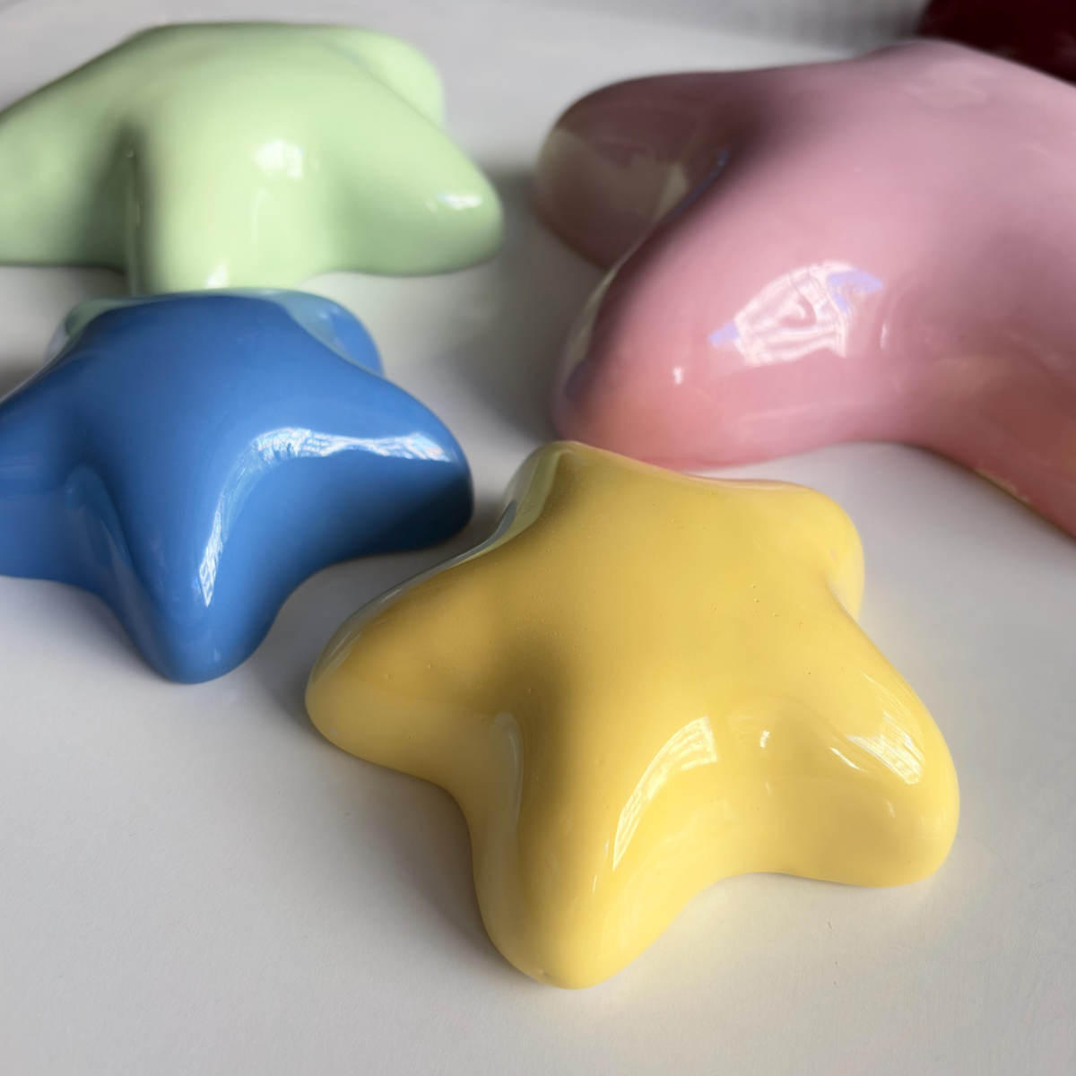 Handmade Ceramic Bubble Stars – Glossy Pastel Nursery Wall Art | LA001
