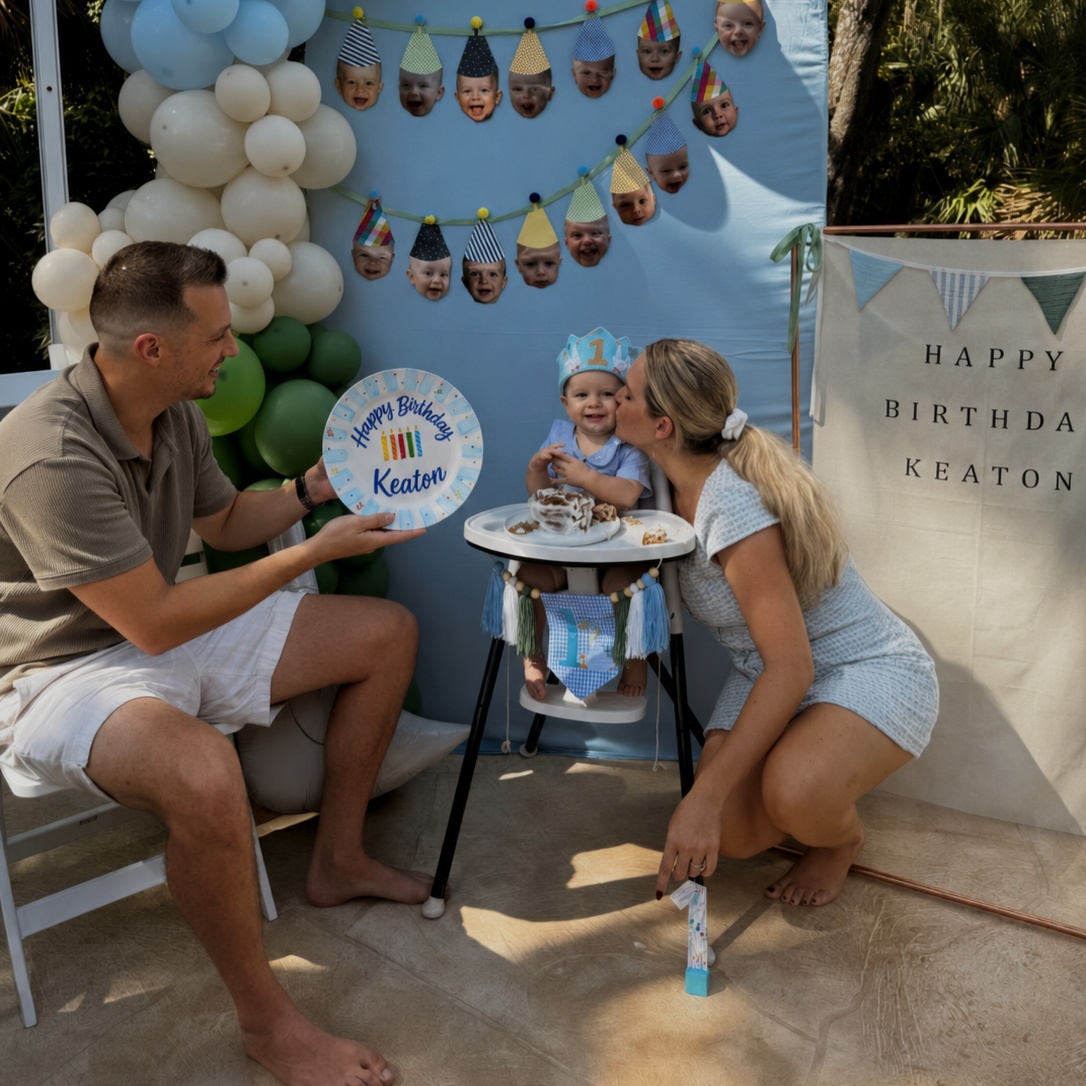 Custom Name Birthday Plate – Light Blue Stripe Rim with Birthday Candles | BGI004
