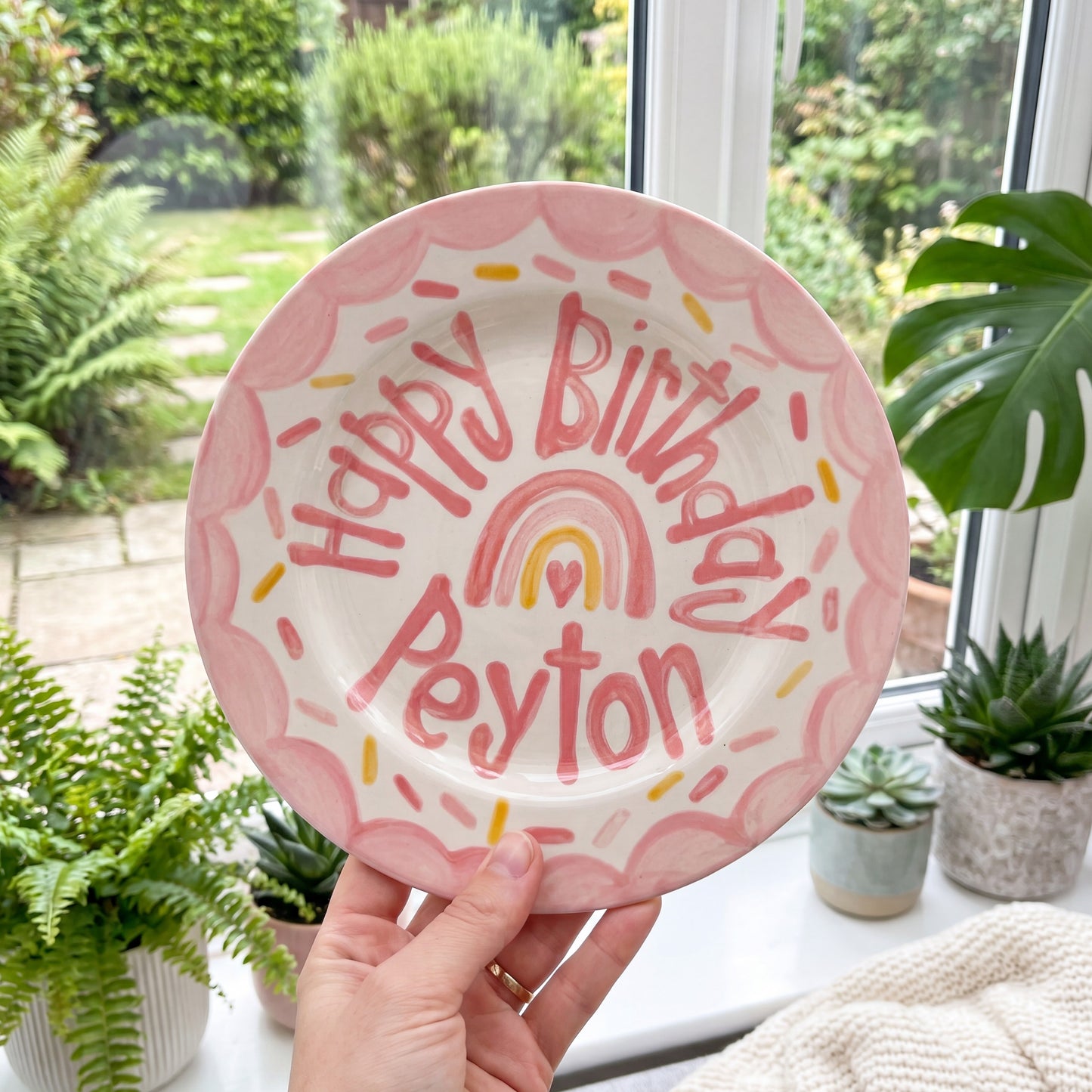 Personalized Birthday Plate – Pink Scalloped Border, Rainbow Heart & Sprinkles Design | BHL016